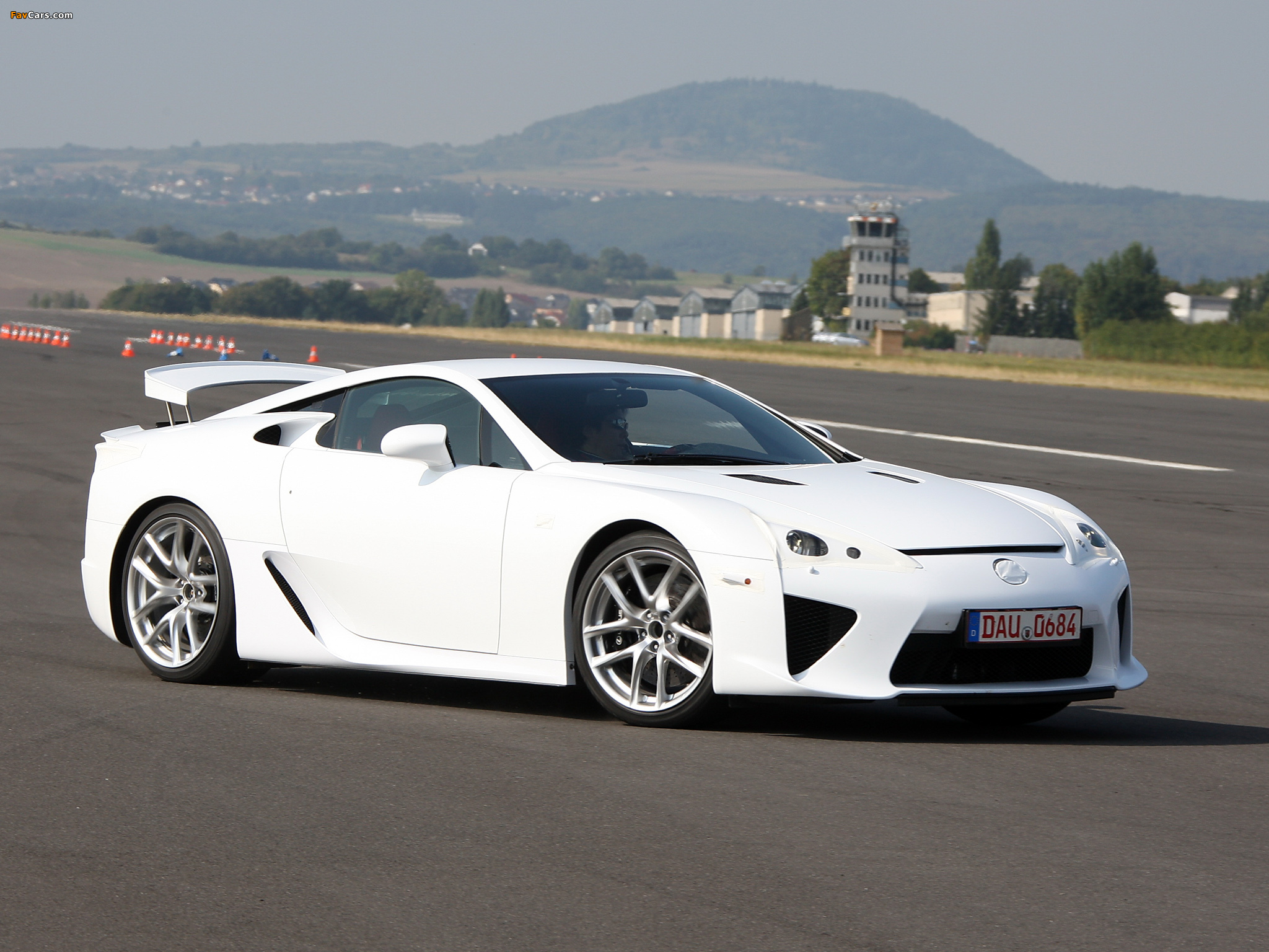 Lexus LFA Prototype 2009 images (2048 x 1536)