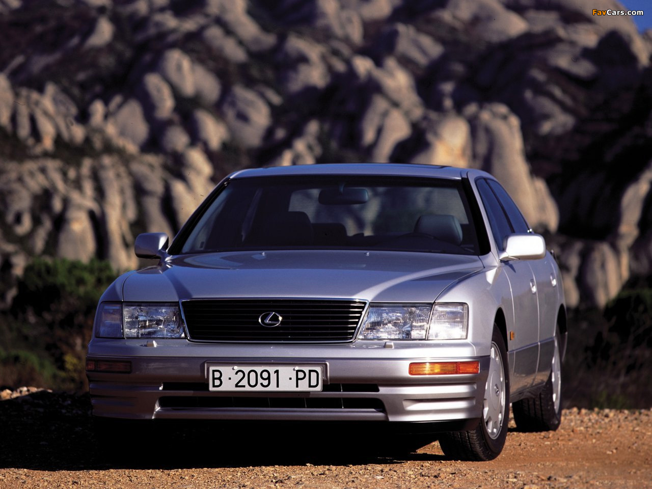 Lexus LS 400 (UCF20) 1995–97 images (1280 x 960)