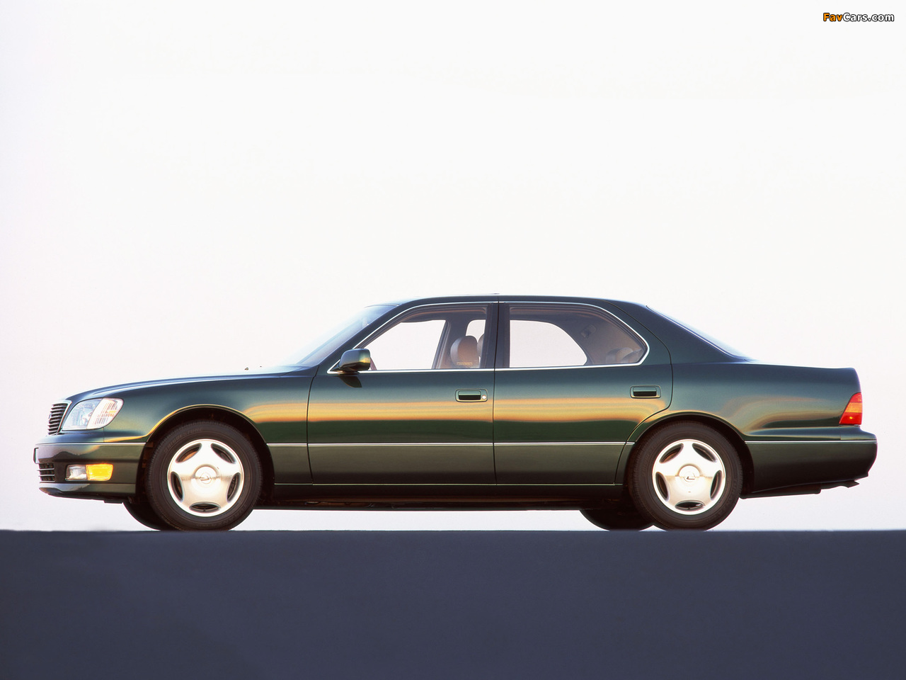 Lexus LS 400 (UCF20) 1997–2000 images (1280 x 960)