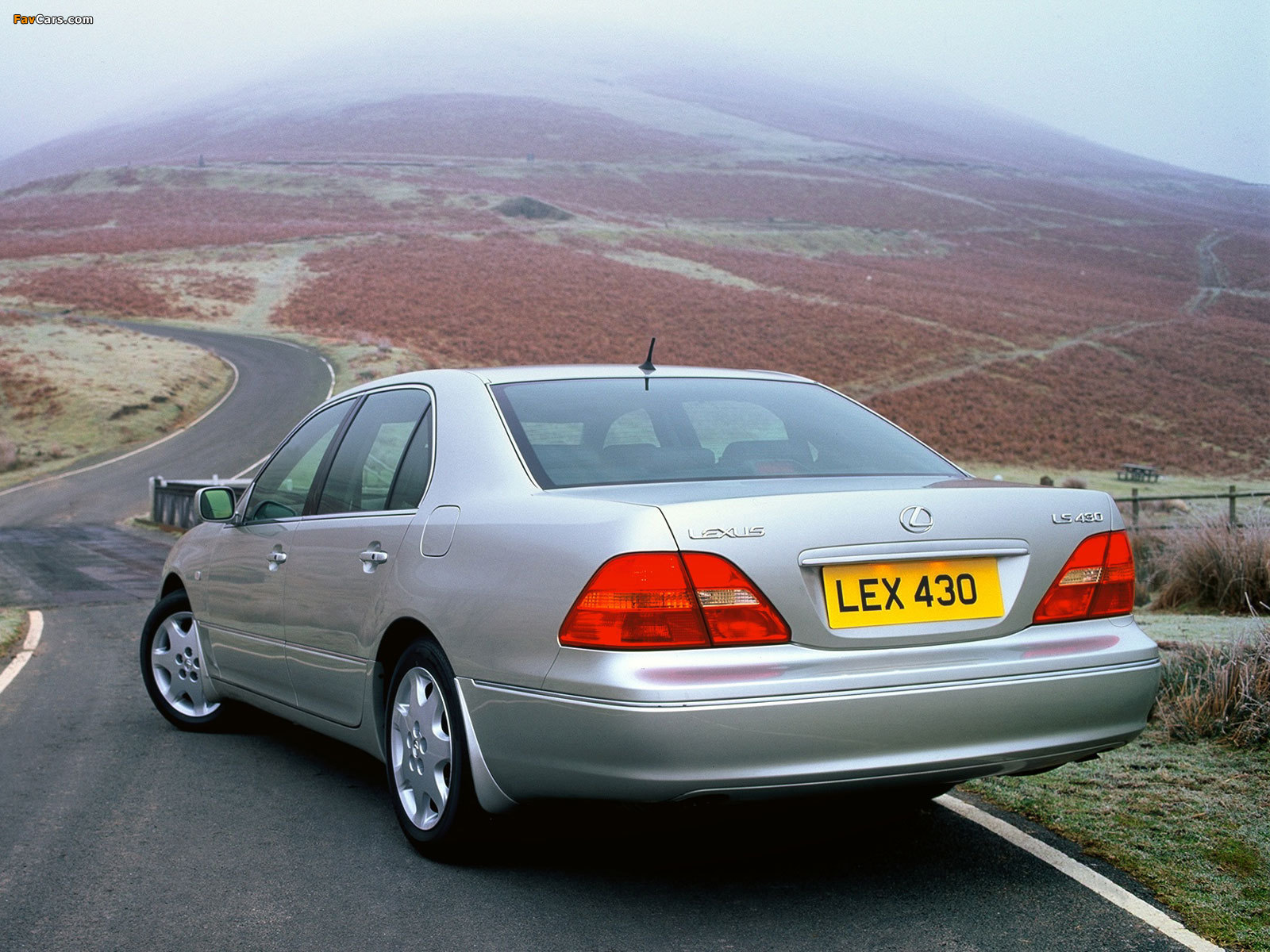 Lexus LS 430 UK-spec (UCF30) 2000–03 photos (1600 x 1200)