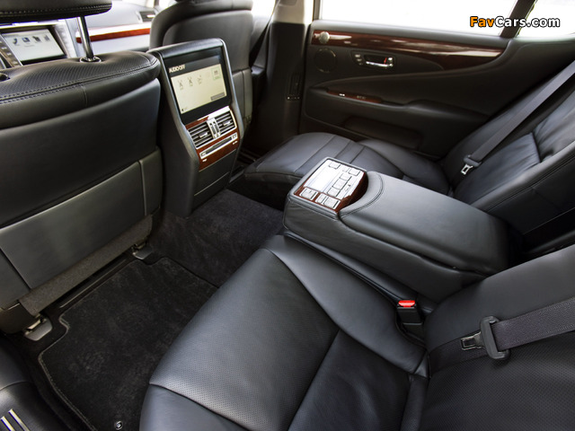 Lexus LS 600h L (UVF45) 2009–12 pictures (640 x 480)