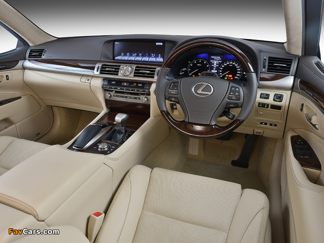 Lexus LS 460 ZA-spec 2013 images (640 x 480)