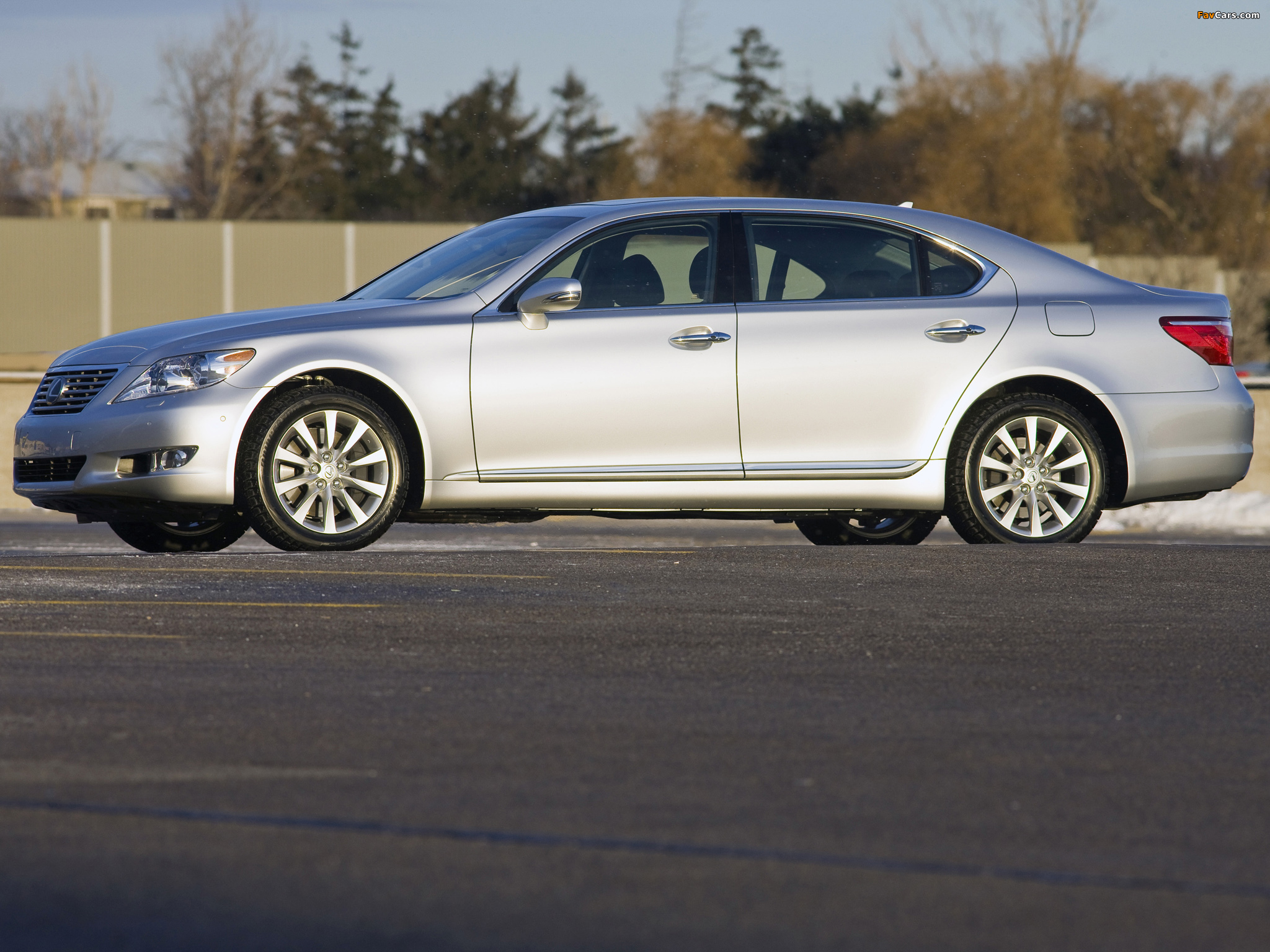 Photos of Lexus LS 460L AWD (USF41) 2009–12 (2048 x 1536)