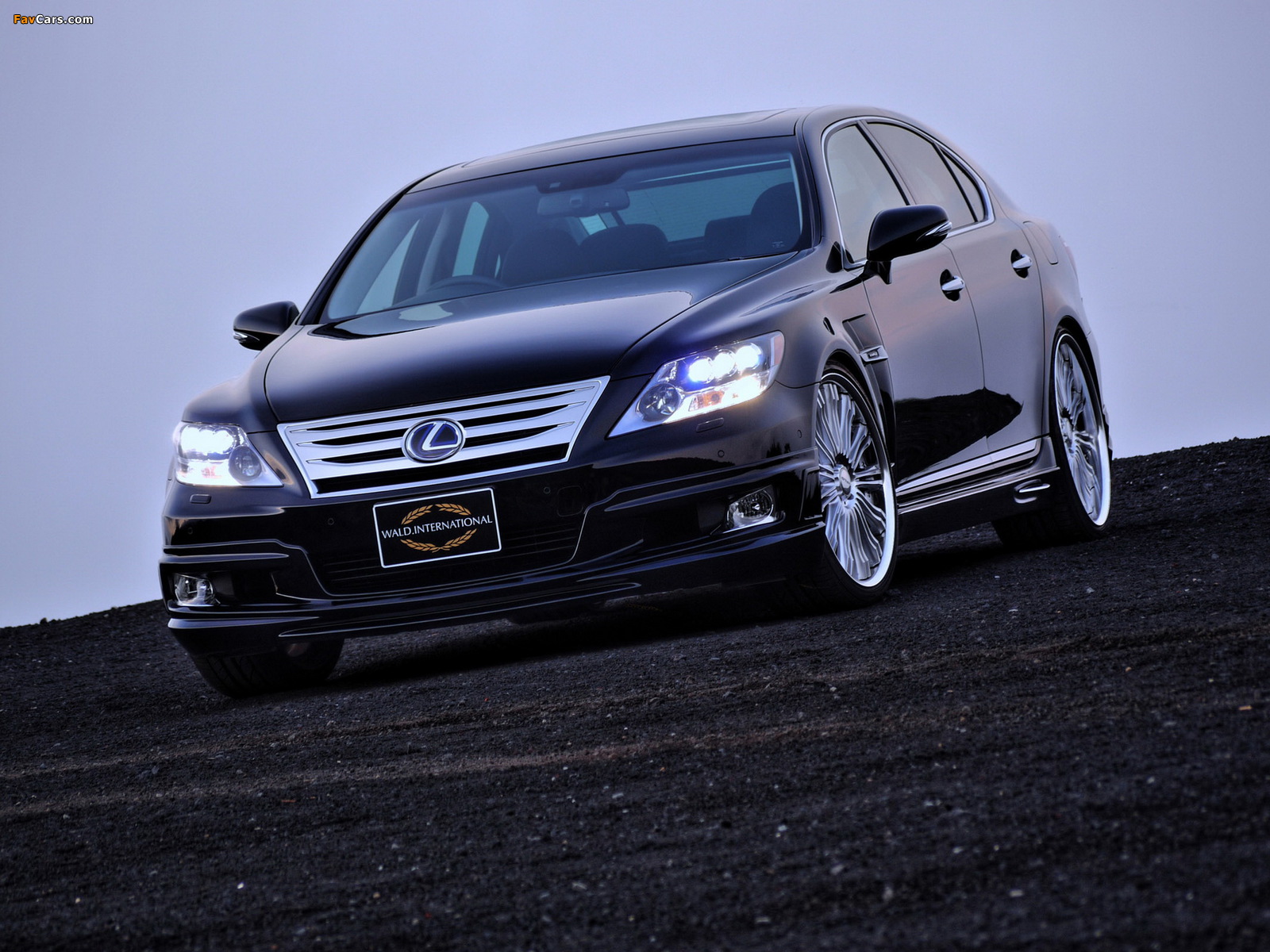 Photos of WALD Lexus LS 600h Executive Line (UVF45) 2010 (1600 x 1200)