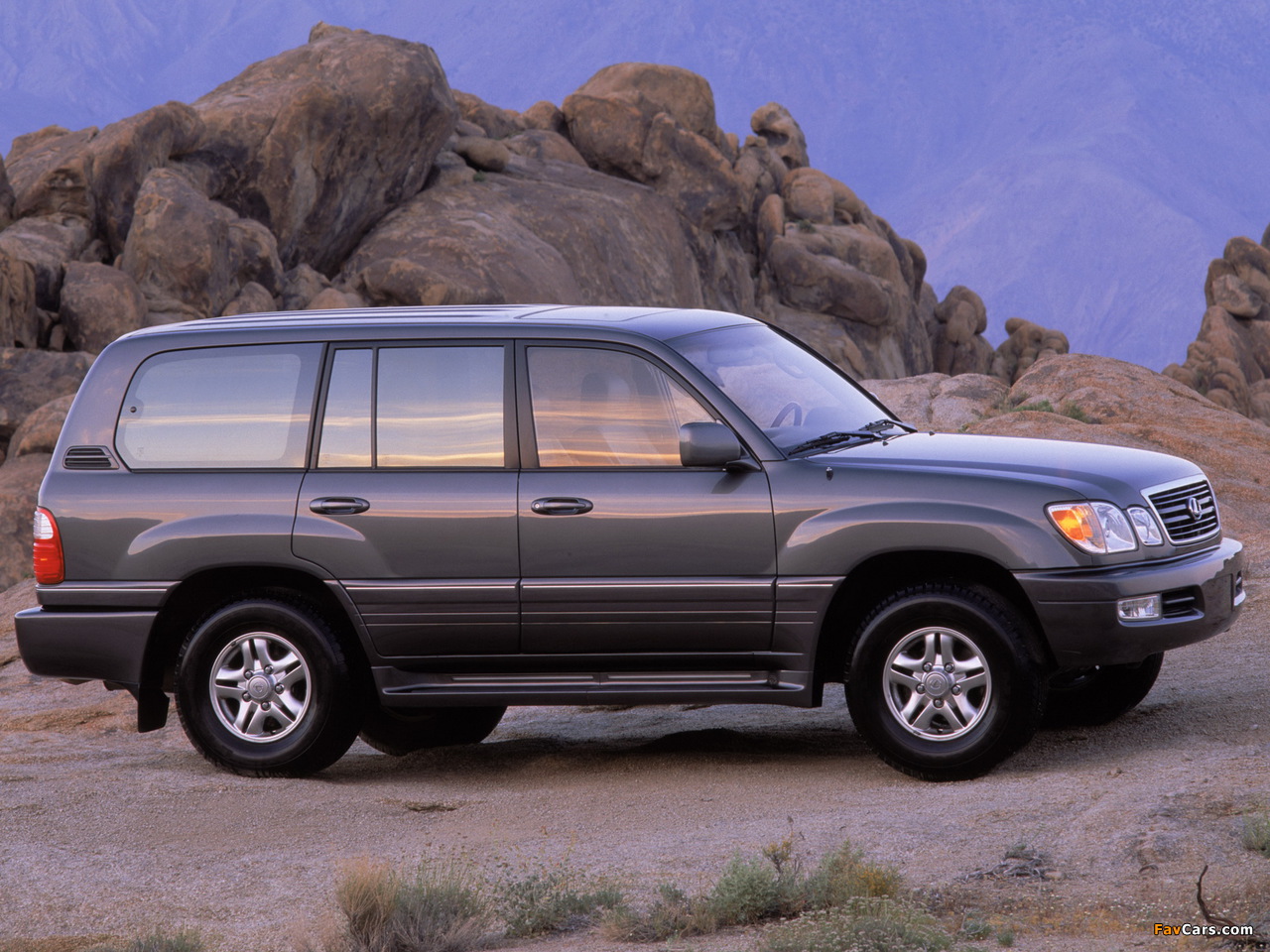 Lexus LX 470 (UZJ100) 2001–03 wallpapers (1280 x 960)