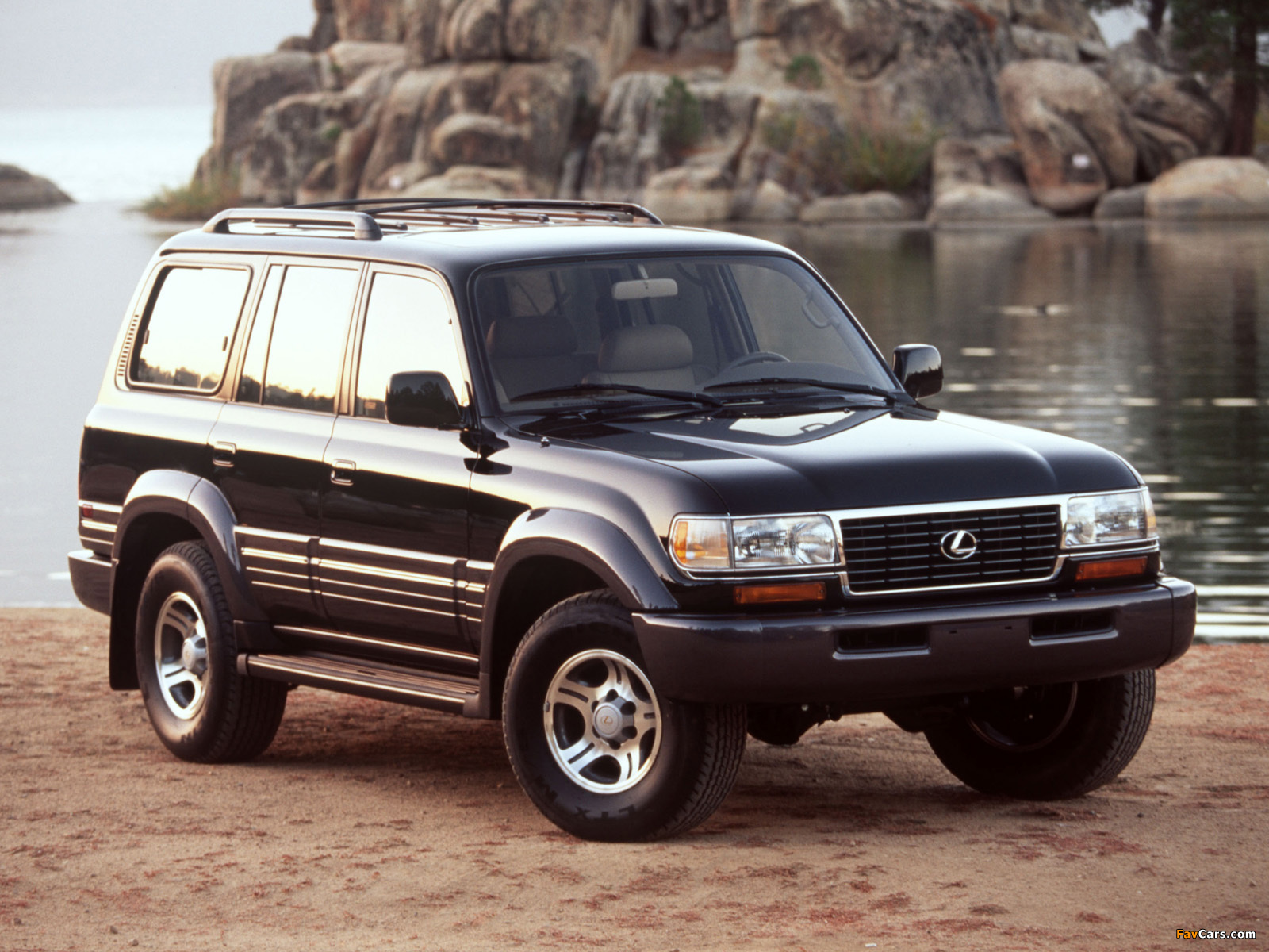 Photos of Lexus LX 450 (FZJ80) 1996–97 (1600 x 1200)