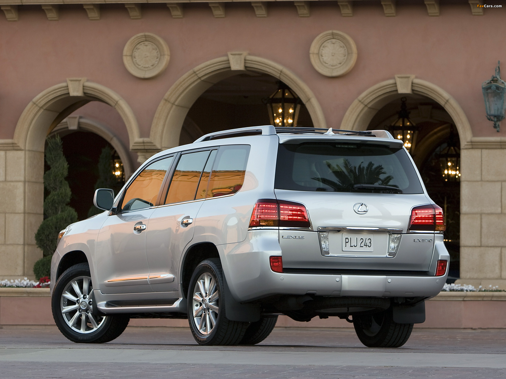 Photos of Lexus LX 570 (URJ200) 2008–12 (2048 x 1536)