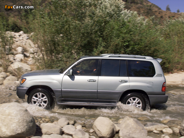 Pictures of Lexus LX 470 (UZJ100) 2003–05 (640 x 480)