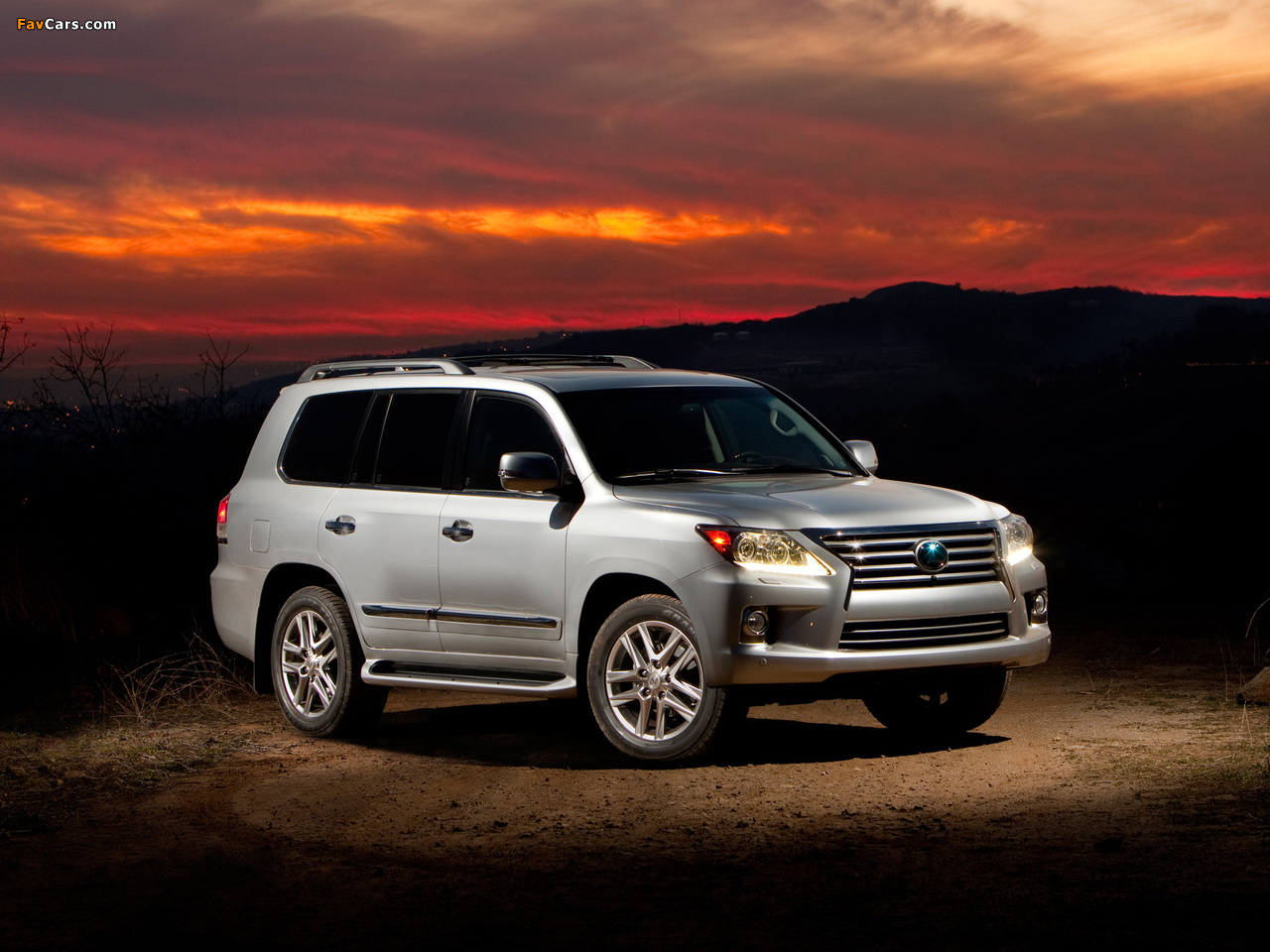 Lexus LX 570 (URJ200) 2012 wallpapers (1280 x 960)