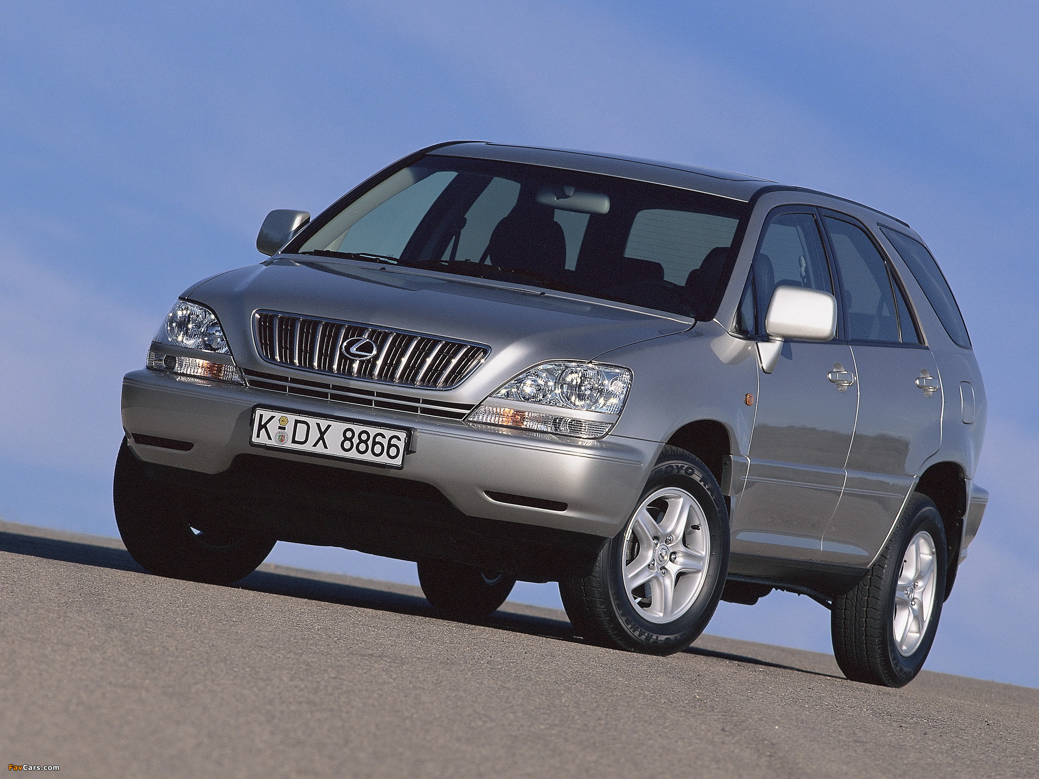 Images of Lexus RX 300 EU-spec 2000–03 (2048 x 1536)