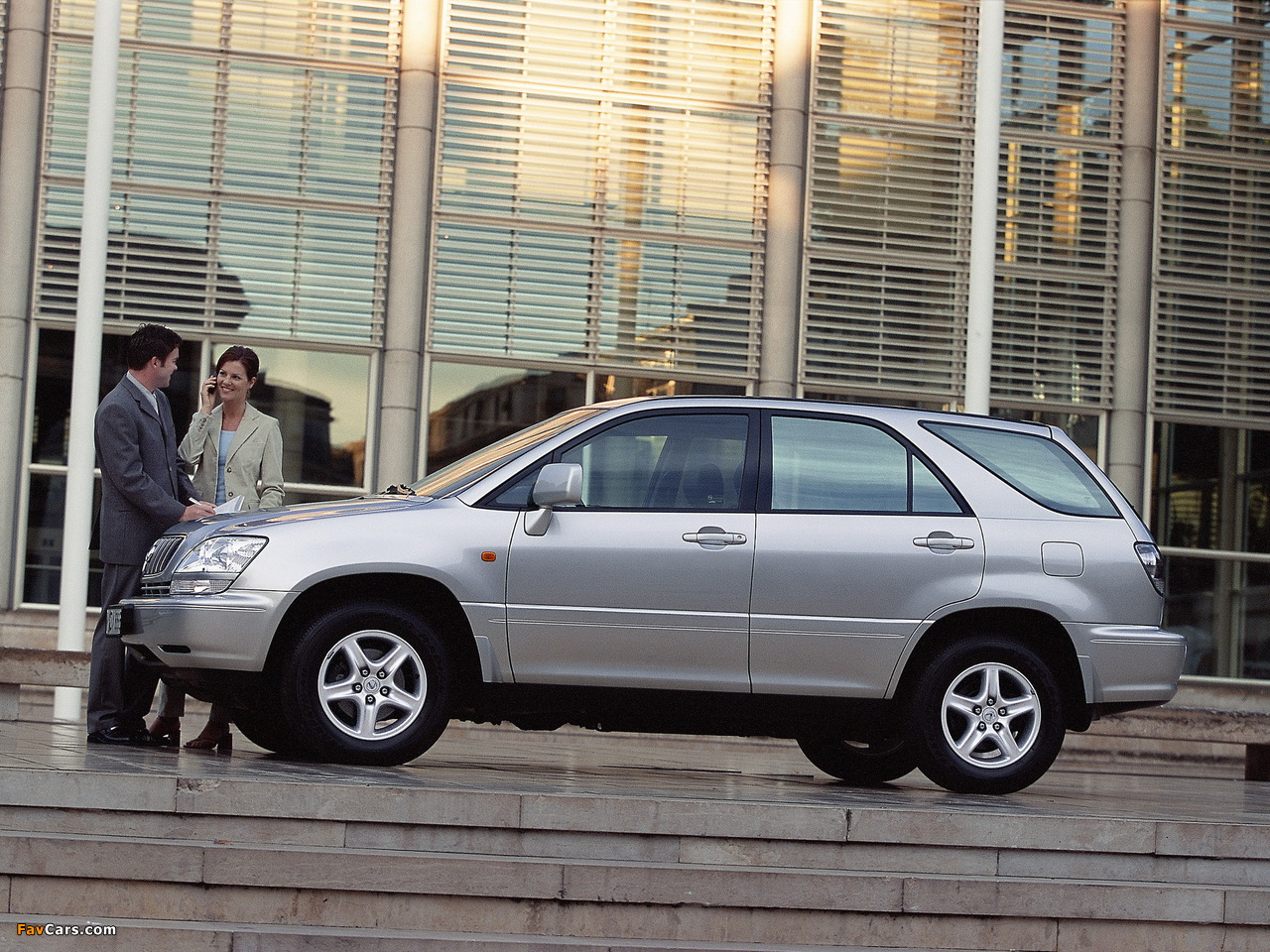 Lexus RX 300 EU-spec 2000–03 images (1280 x 960)