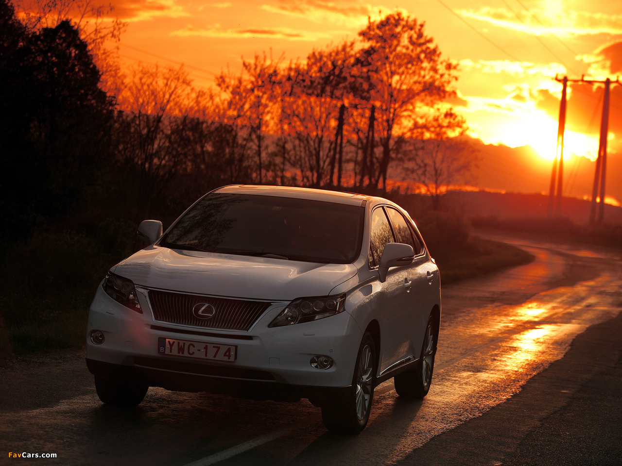 Photos of Lexus RX 450h EU-spec 2009–12 (1280 x 960)