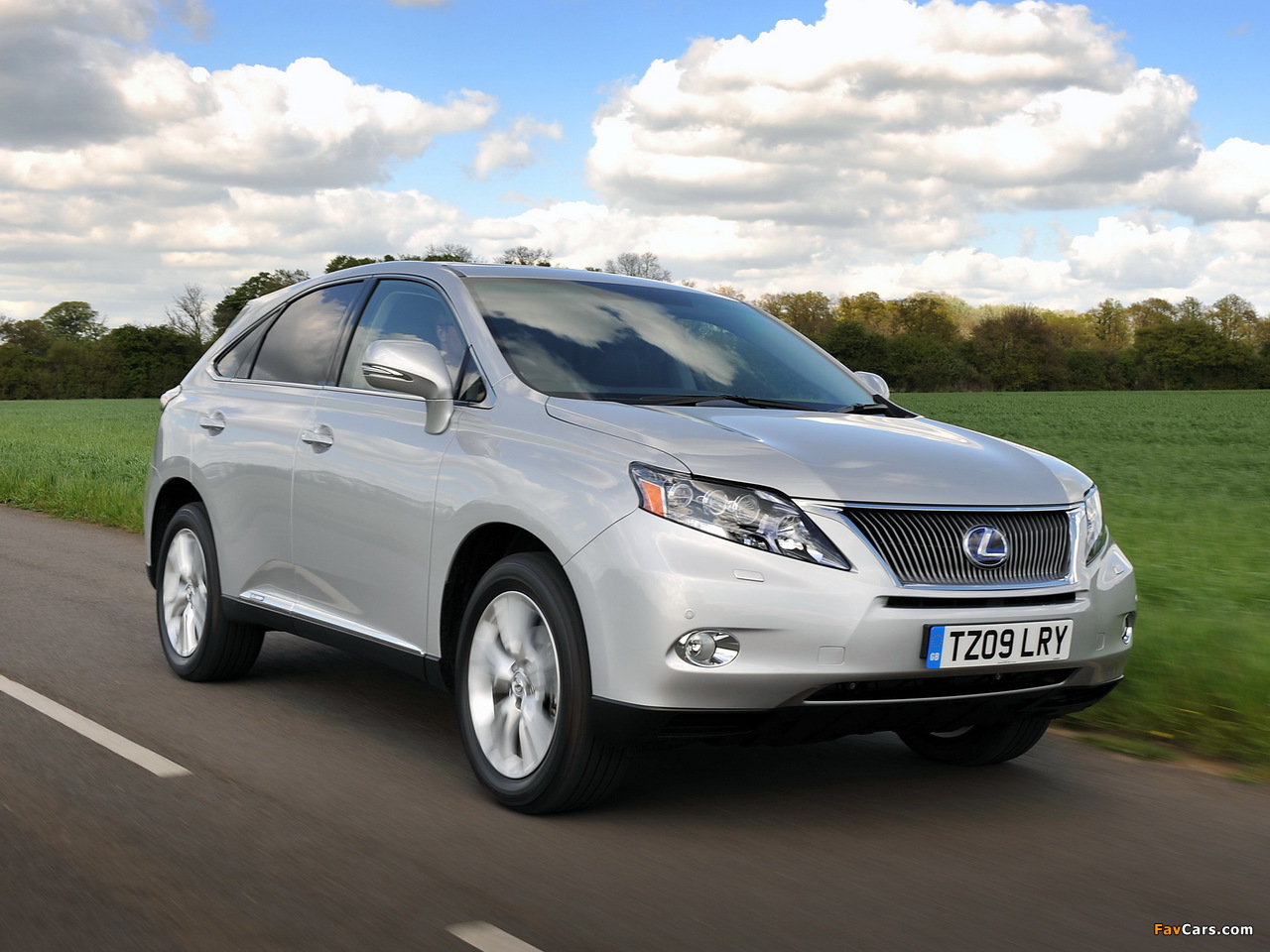 Photos of Lexus RX 450h UK-spec 2009–12 (1280 x 960)