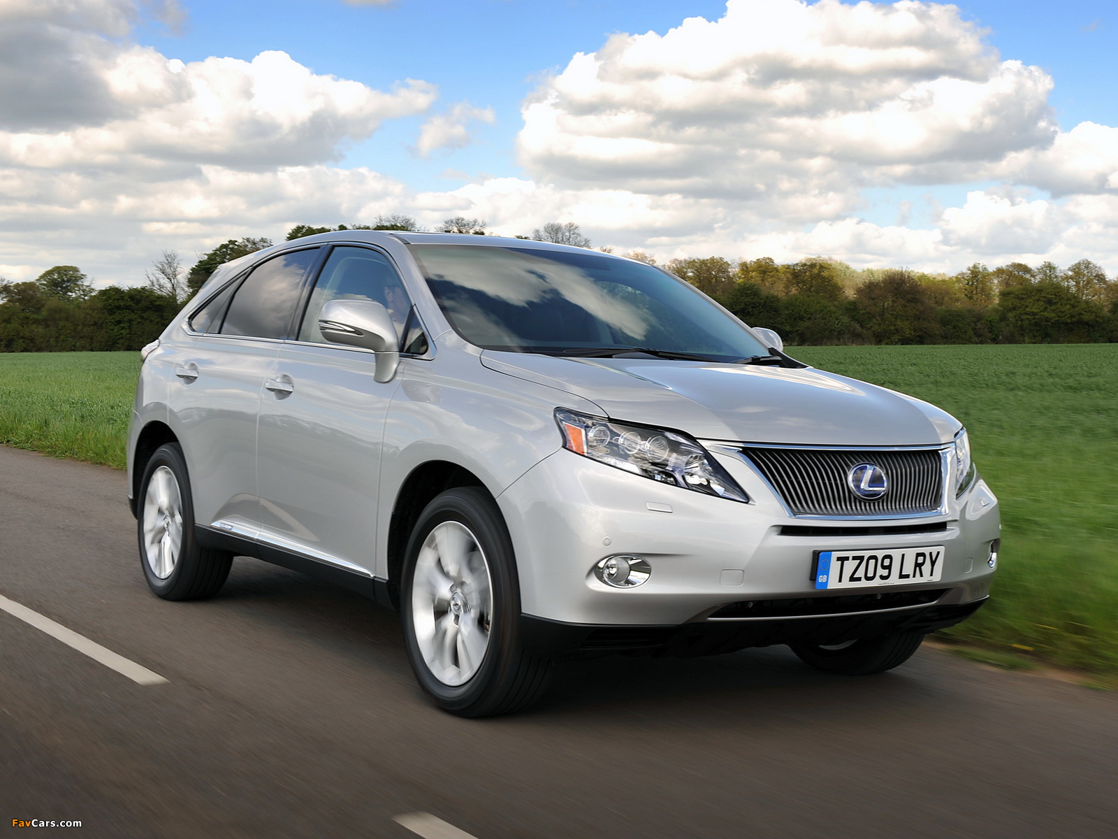 Photos of Lexus RX 450h UK-spec 2009–12 (1600 x 1200)