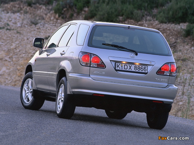 Pictures of Lexus RX 300 EU-spec 2000–03 (640 x 480)