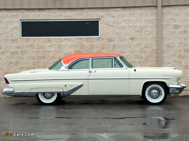 Lincoln Capri Special Custom Hardtop Coupe (60A) 1955 wallpapers (640 x 480)