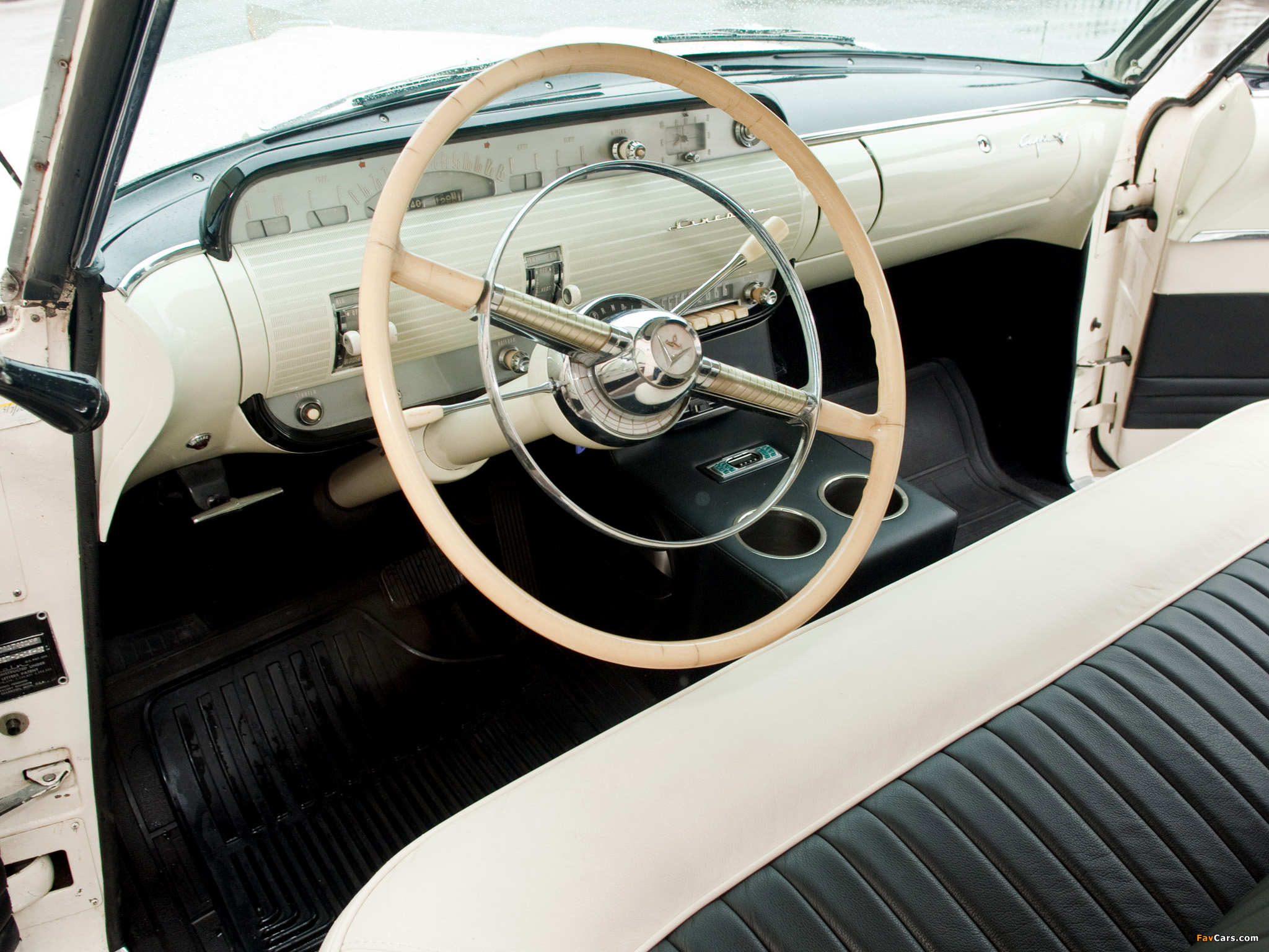 Photos of Lincoln Capri Special Custom Hardtop Coupe (60A) 1955 (2048 x 1536)