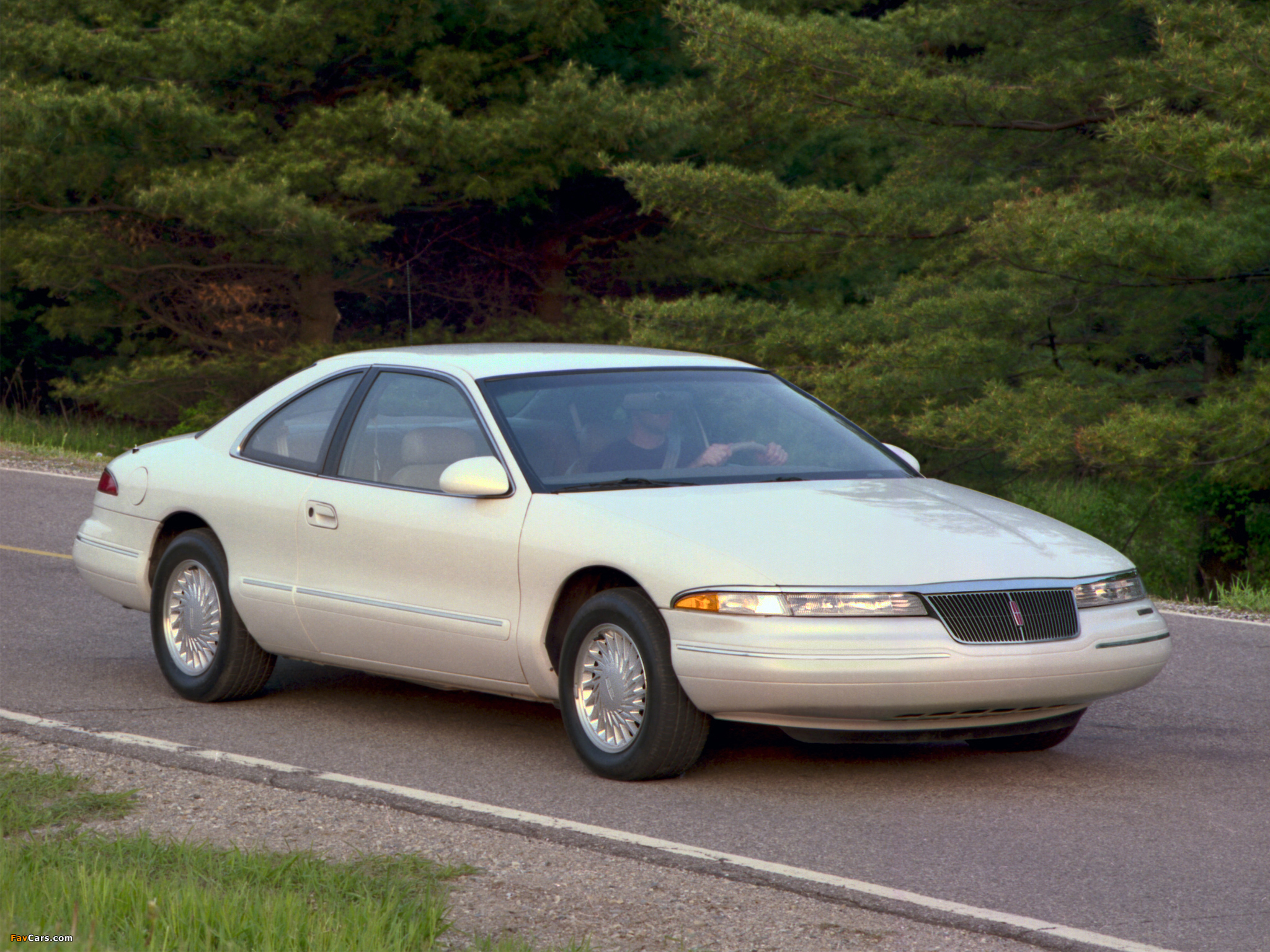 Images of Lincoln Mark VIII 1993–97 (2048 x 1536)
