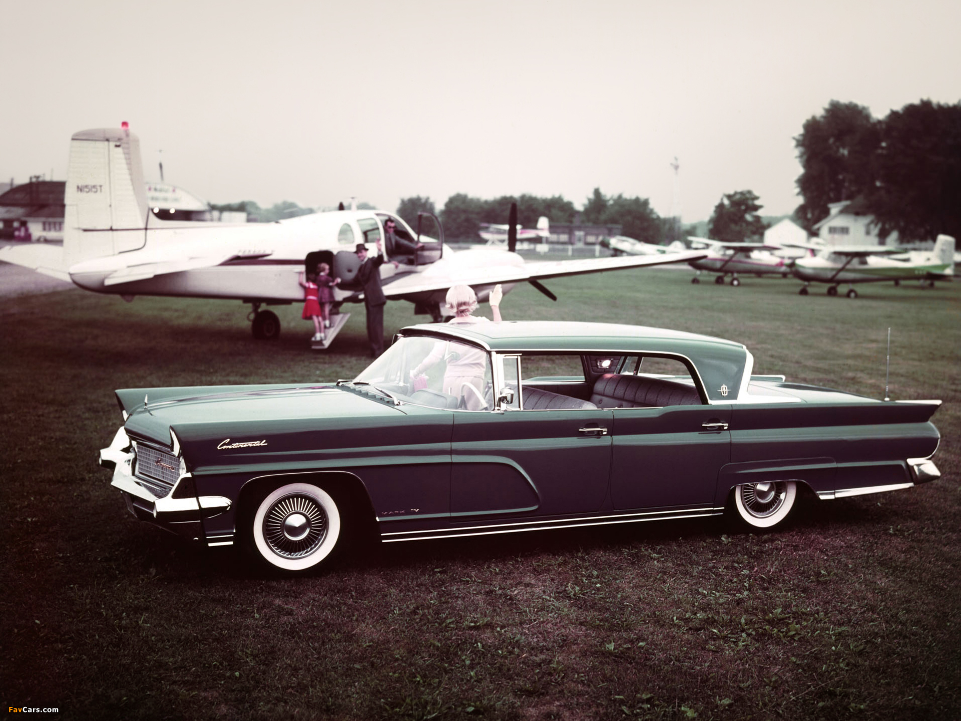 Lincoln Continental Mark IV Landau Hardtop Sedan (75A) 1959 images (1920 x 1440)