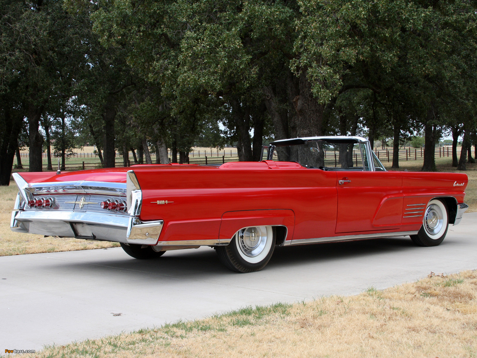 Lincoln Continental Mark V Convertible (68A) 1960 pictures (1600 x 1200)