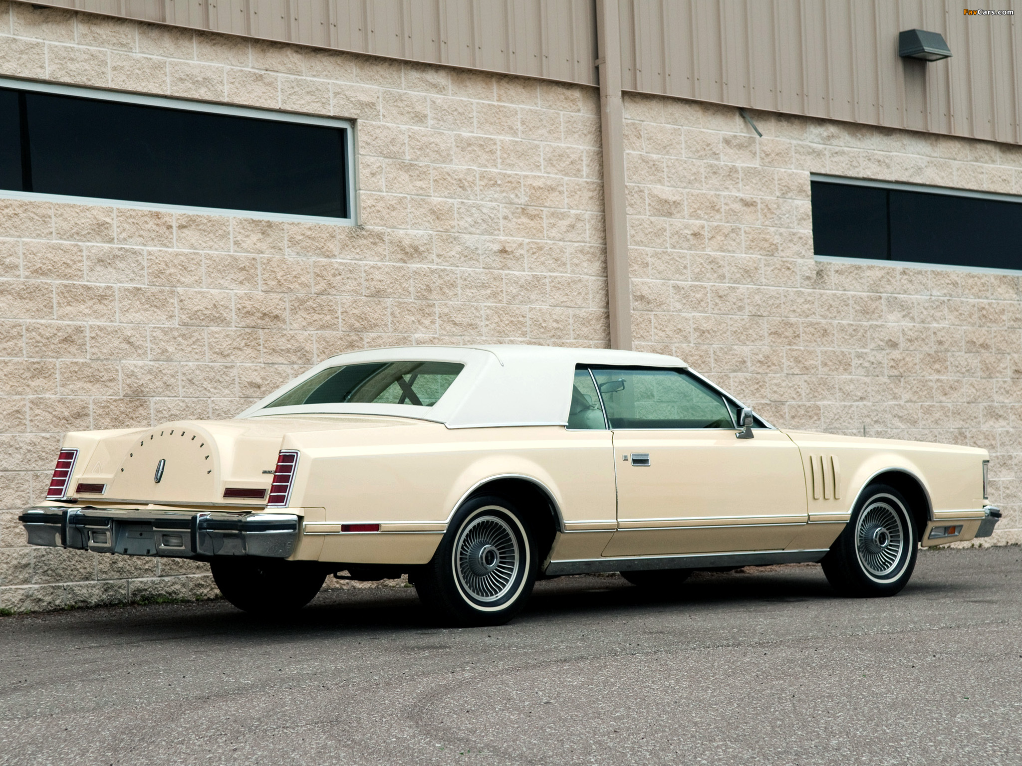 Lincoln Continental Mark V Carriage Roof 1977–79 wallpapers (2048 x 1536)
