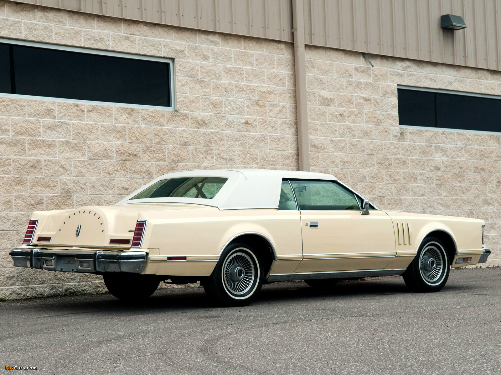 Lincoln Continental Mark V Carriage Roof 1977–79 wallpapers (1600 x 1200)