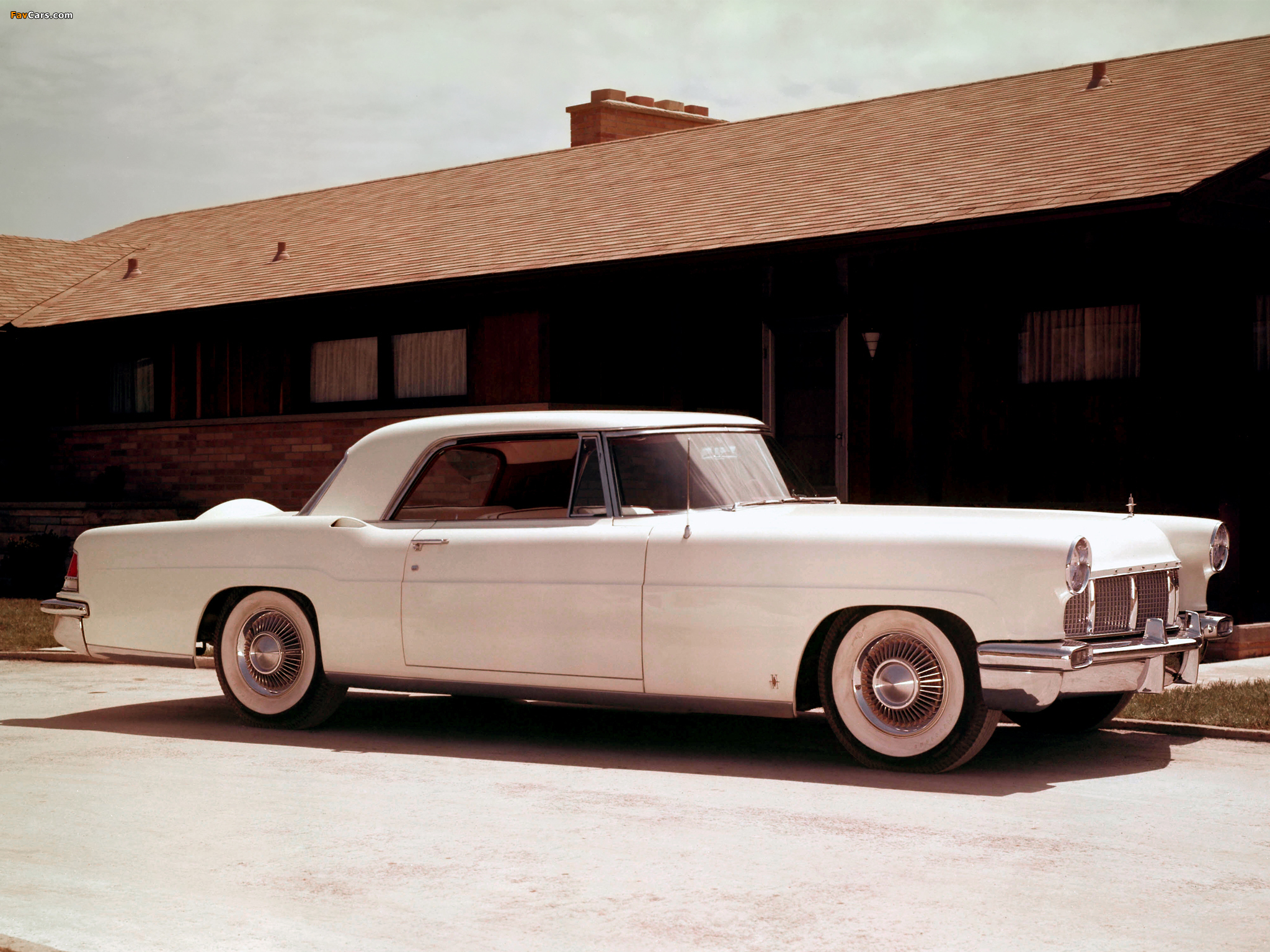 Photos of Lincoln Continental Mark II 1956–57 (2048 x 1536)