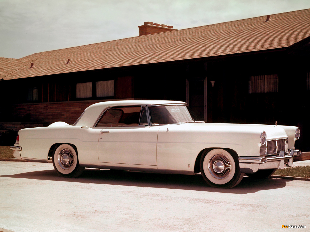 Photos of Lincoln Continental Mark II 1956–57 (1280 x 960)