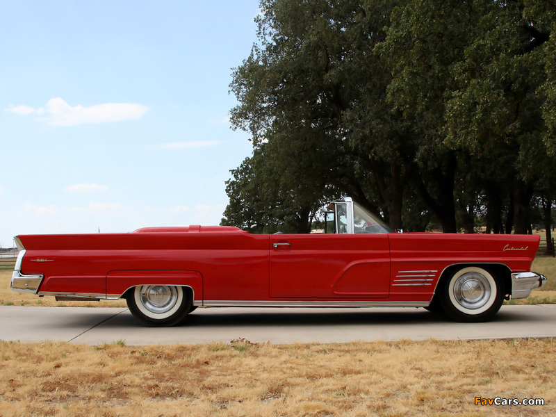 Pictures of Lincoln Continental Mark V Convertible (68A) 1960 (800 x 600)