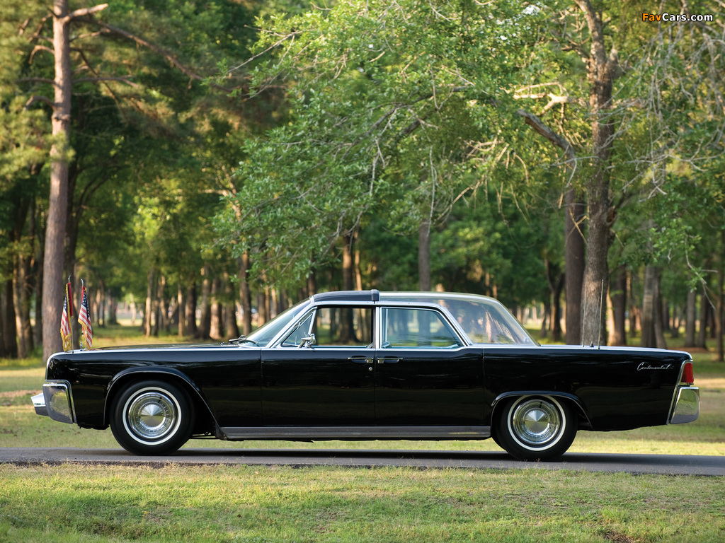 Images of Lincoln Continental Bubbletop Kennedy Limousine 1962 (1024 x 768)