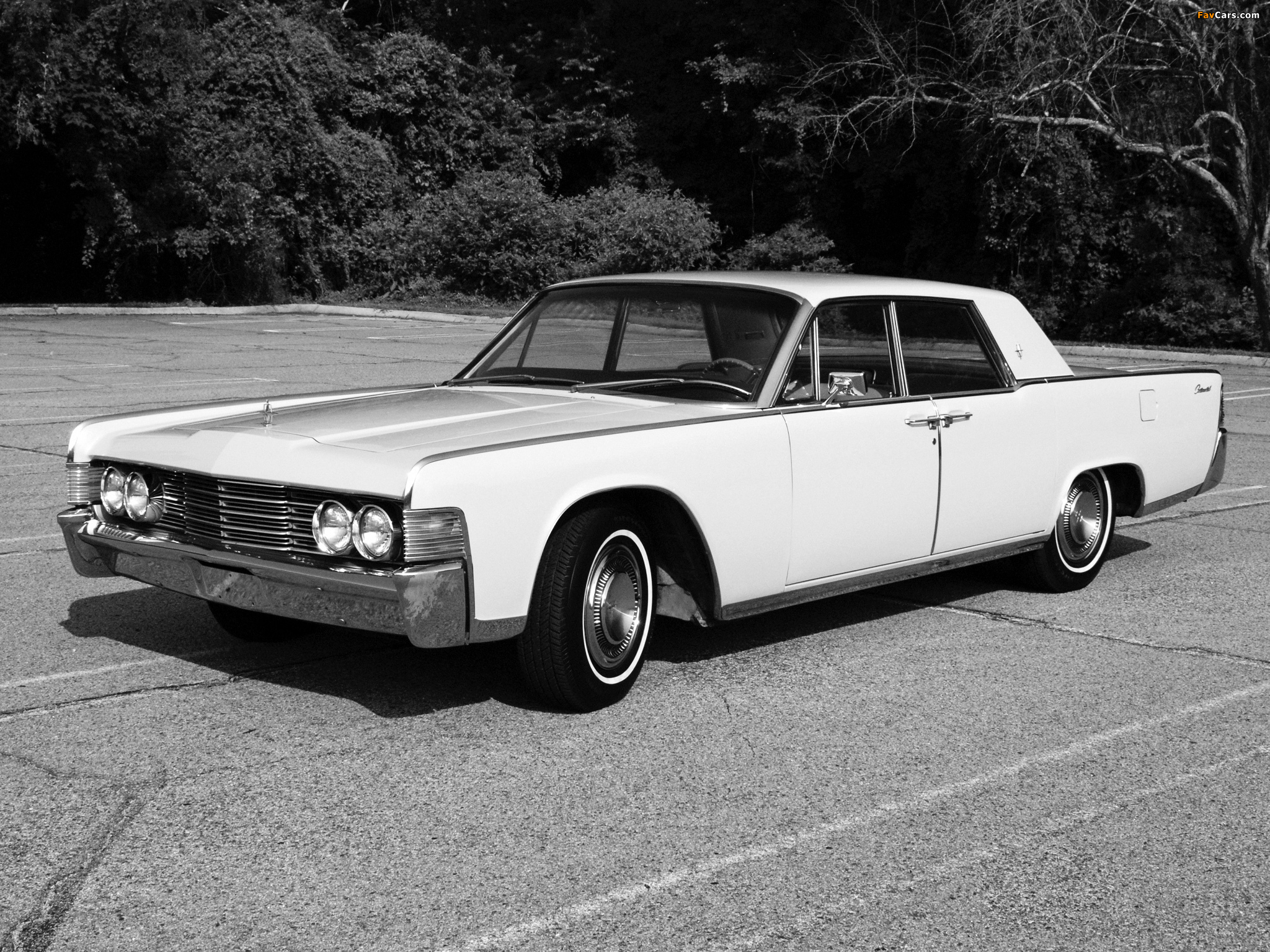Images of Lincoln Continental Sedan 1965 (2048 x 1536)