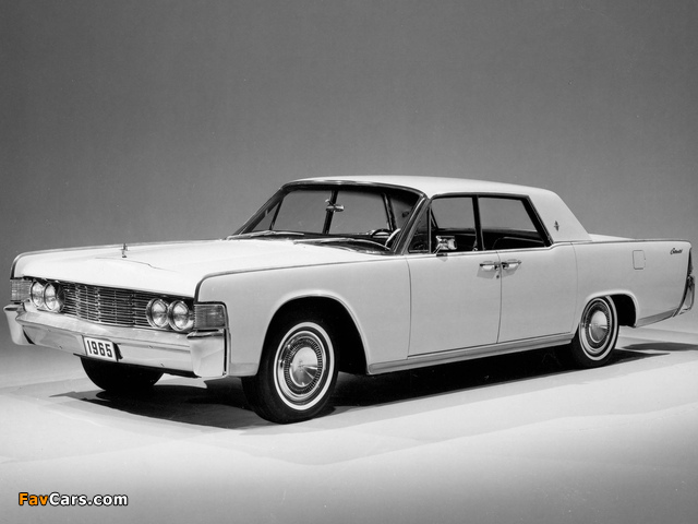 Images of Lincoln Continental Sedan 1965 (640 x 480)
