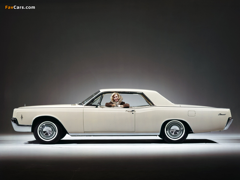 Images of Lincoln Continental Hardtop Coupe 1966 (800 x 600)