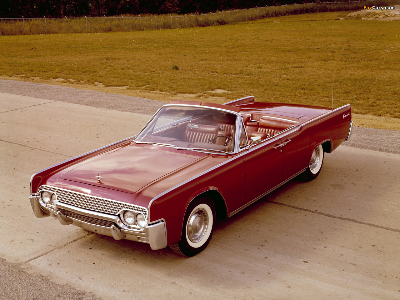 Lincoln Continental Convertible 1961 pictures (1280 x 960)