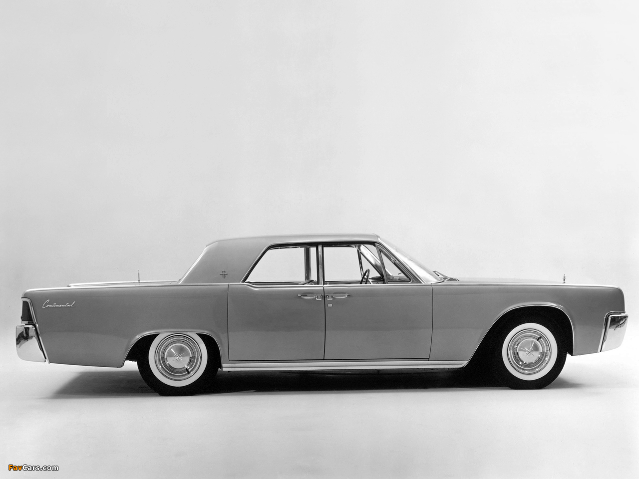 Lincoln Continental Sedan (53A) 1961 pictures (1280 x 960)