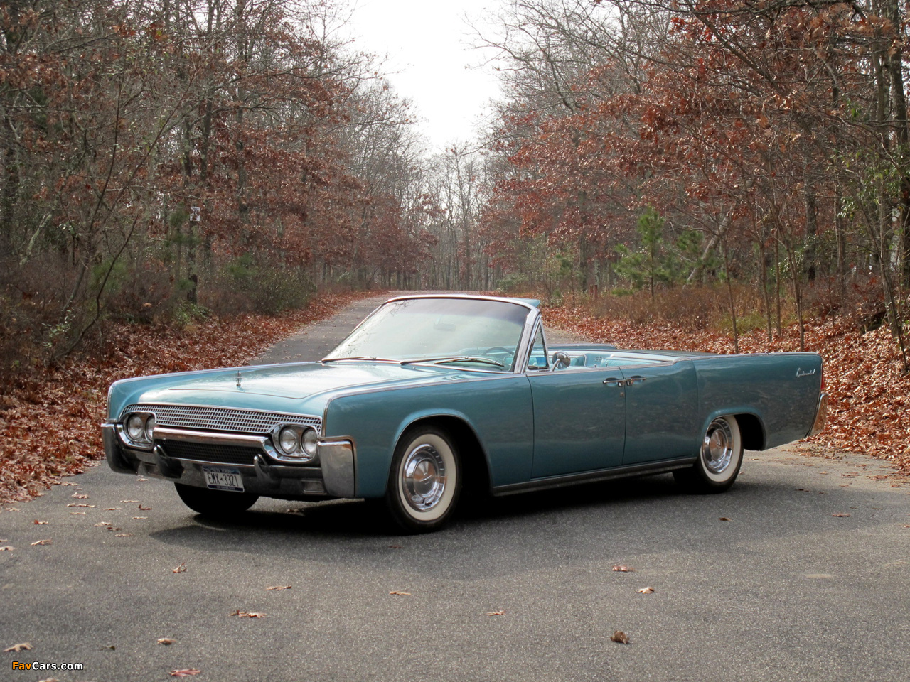 Lincoln Continental Convertible 1961 wallpapers (1280 x 960)