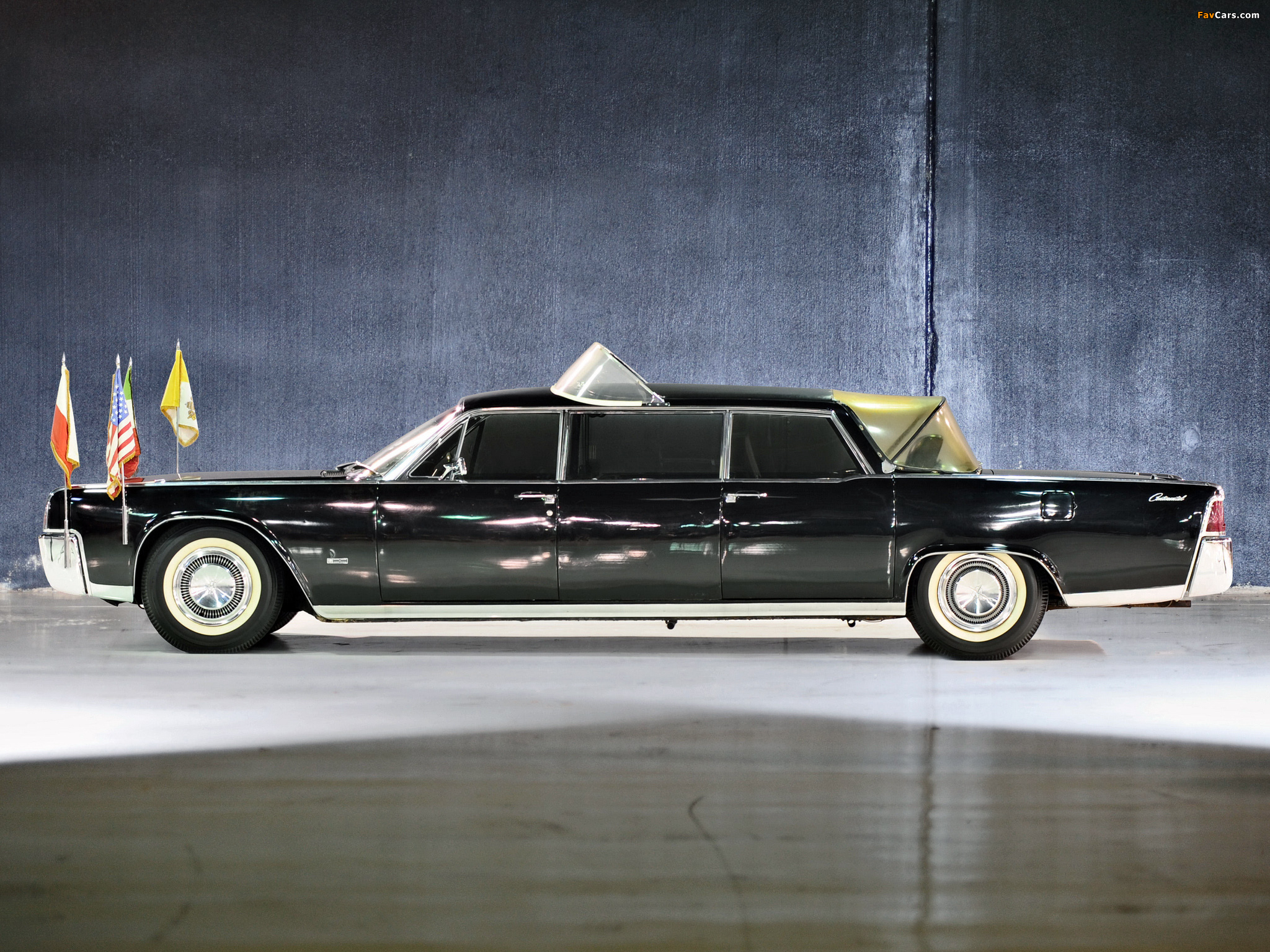 Lincoln Continental Limousine Popemobile by Lehmann-Peterson 1964 pictures (2048 x 1536)