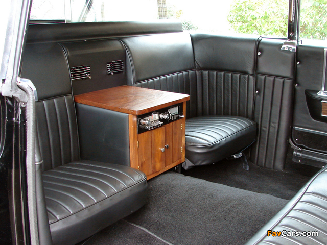 Lincoln Continental Executive Limousine by Lehmann-Peterson 1965 pictures (640 x 480)