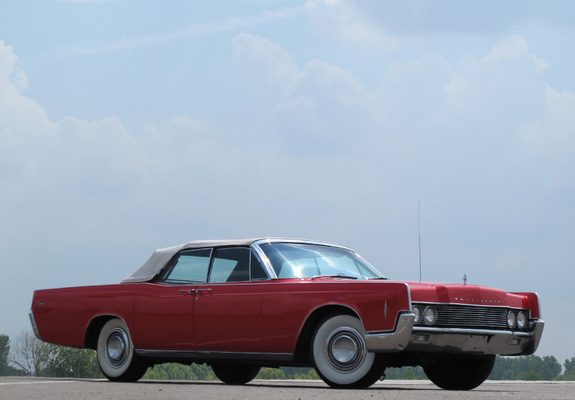 Lincoln Continental Convertible (74A) 1966 images