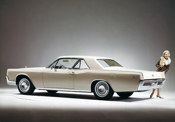 Lincoln Continental Hardtop Coupe 1966 photos