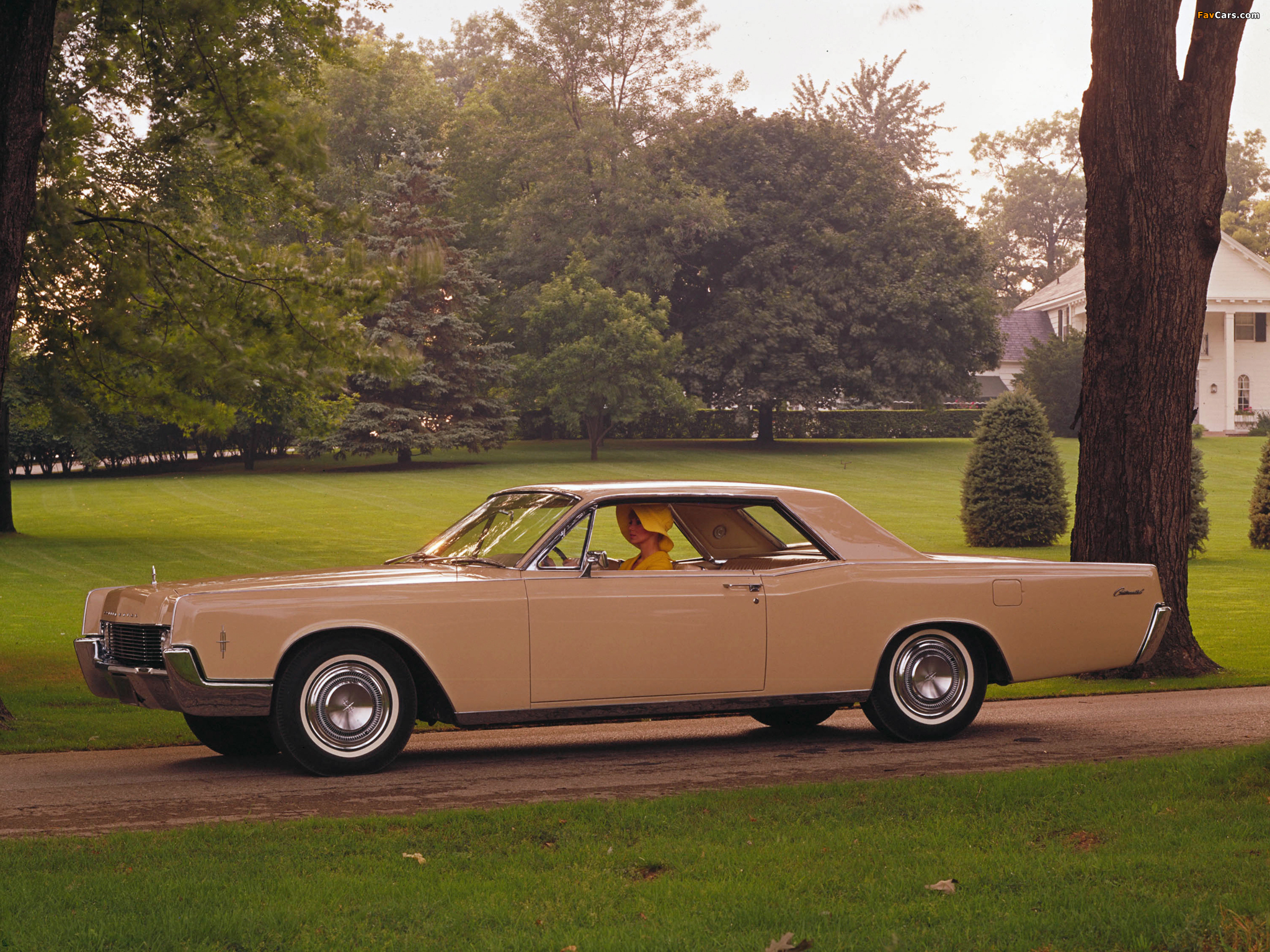 Lincoln Continental Hardtop Coupe 1966 wallpapers (2048 x 1536)