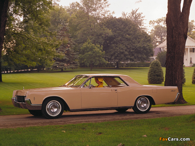 Lincoln Continental Hardtop Coupe 1966 wallpapers (640 x 480)