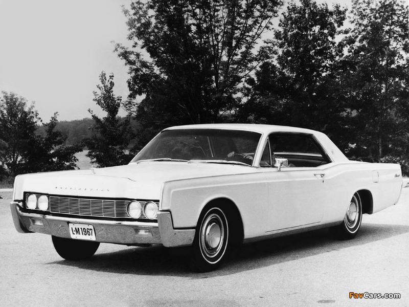 Lincoln Continental Hardtop Coupe (65A) 1967 images (800 x 600)