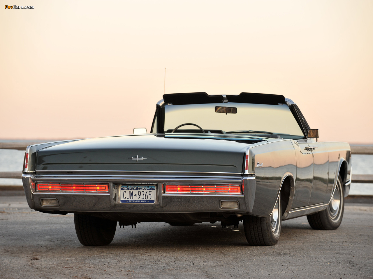 Lincoln Continental Convertible 1967 photos (1280 x 960)