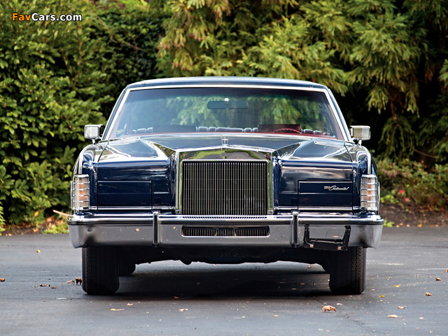 Lincoln Continental Town Car 1977 pictures (640 x 480)