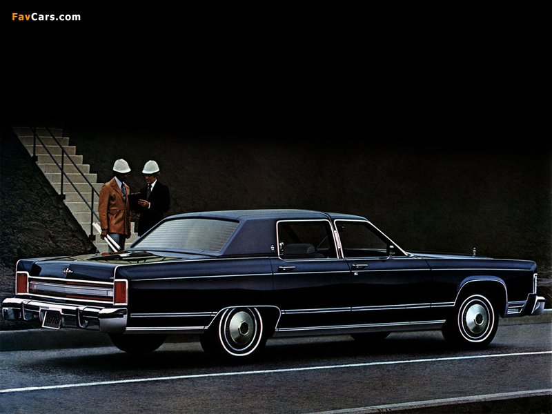 Lincoln Continental Town Car 1978 pictures (800 x 600)