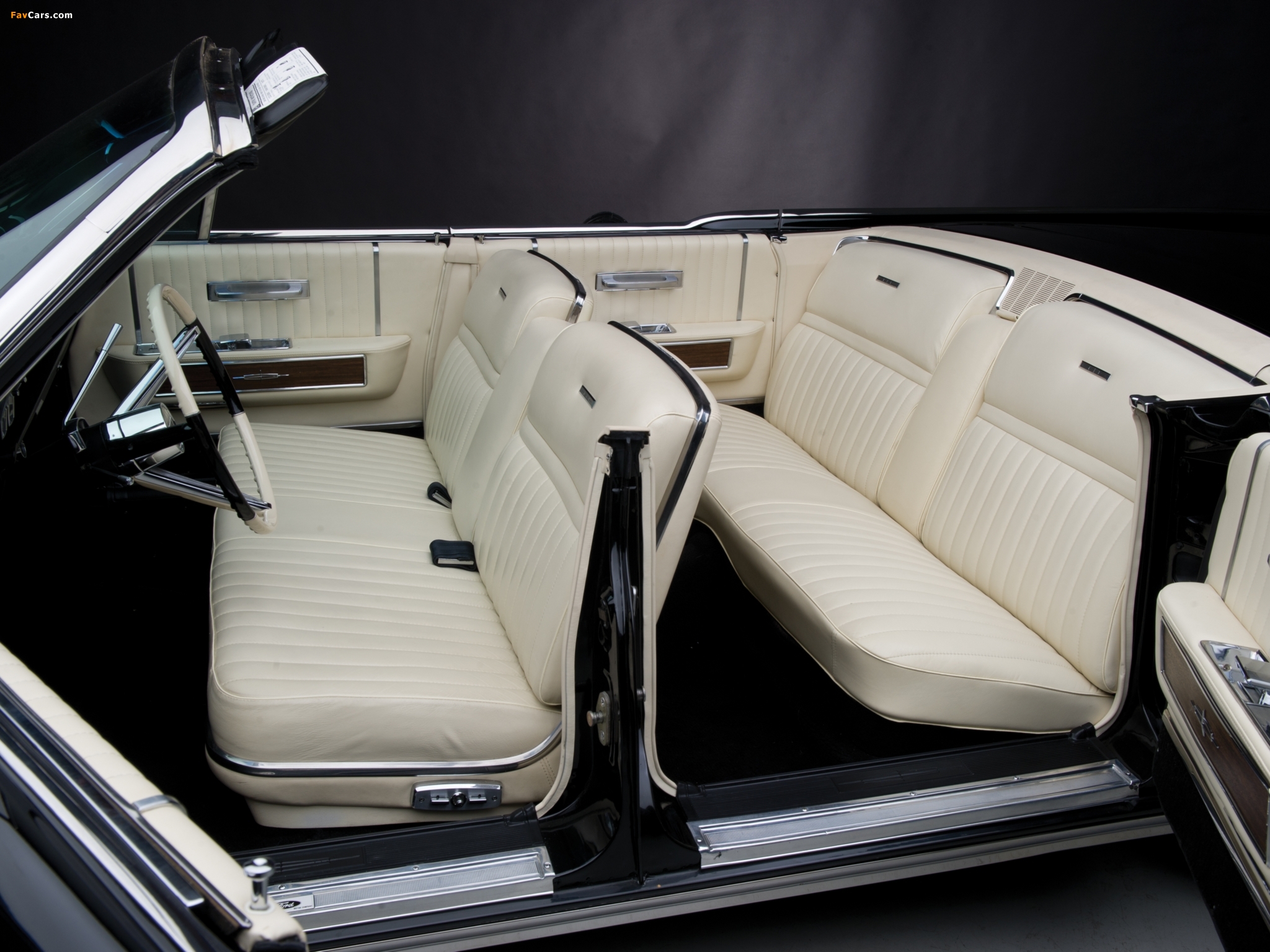 Photos of Lincoln Continental Convertible 1965 (2048 x 1536)