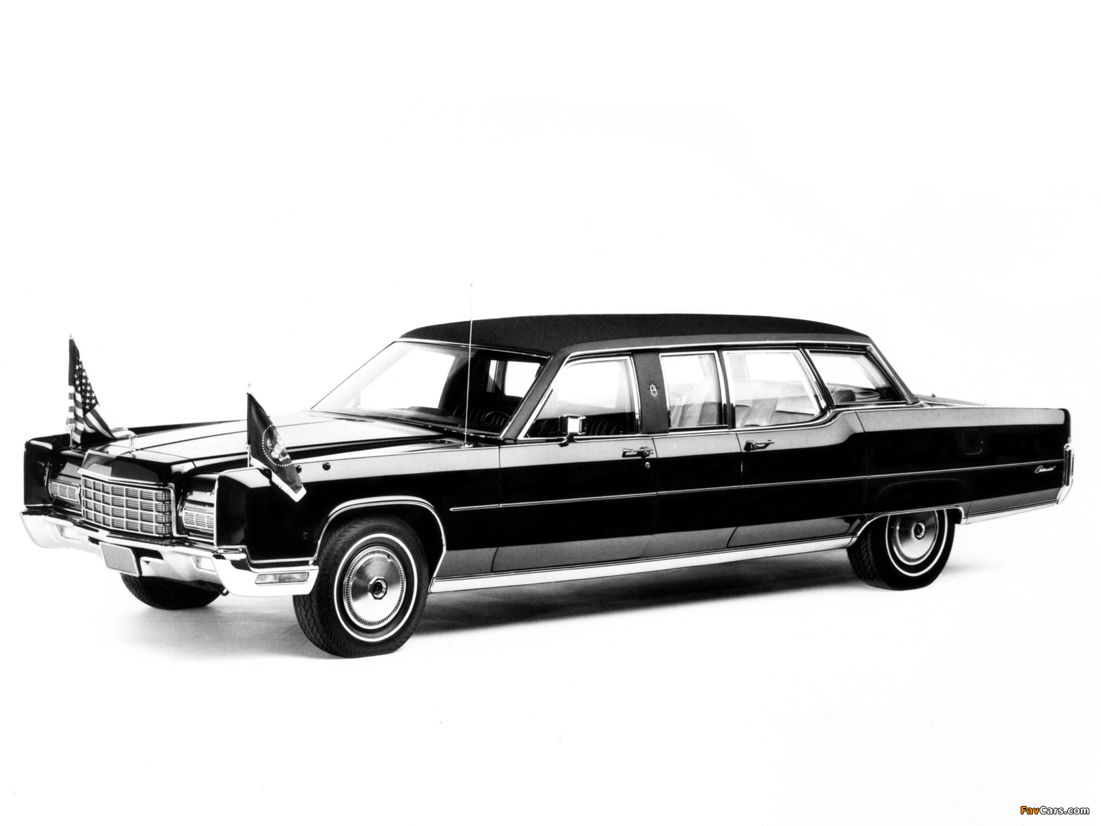 Photos of Lincoln Continental Presidential Limousine 1972 (1600 x 1200)