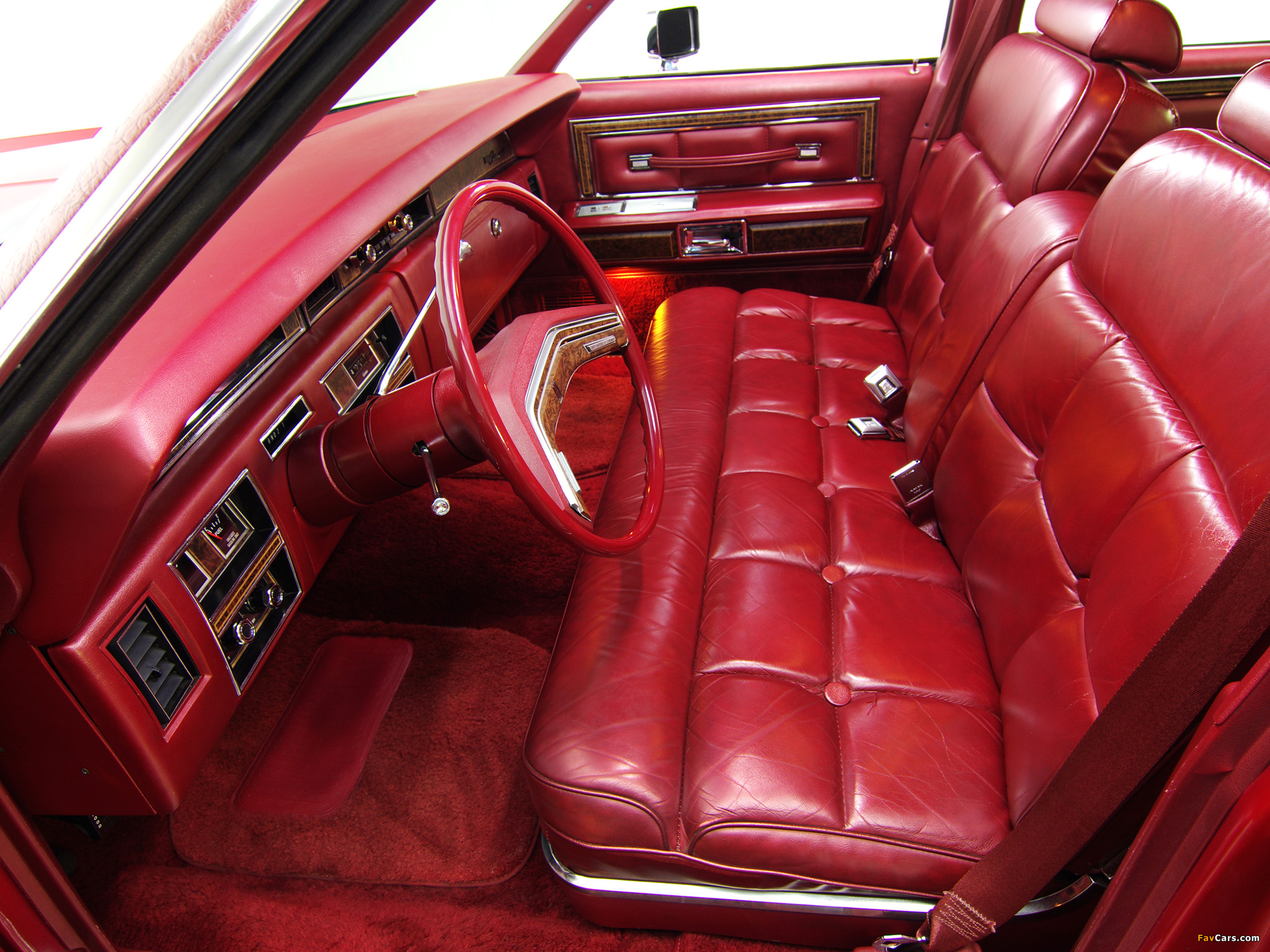 Photos of Lincoln Continental Town Car 1976 (2048 x 1536)