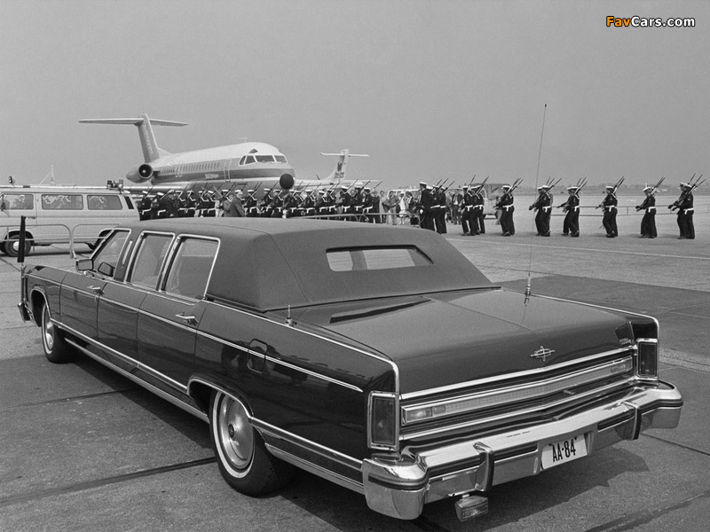 Photos of Lincoln Continental Town Car Limousine 1978 (800 x 600)